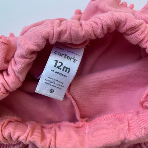 3/$10 CARTERS Baby girl shorts 12m - Picture 2 of 3